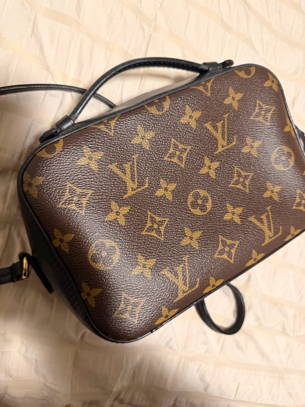 Authentic Louis Vuitton Monogram
Canvas Saintonge Shoulder Bag - Picture 8 of 12